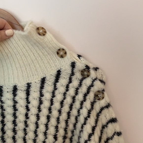 Frnch sweater - Picture 3 of 5